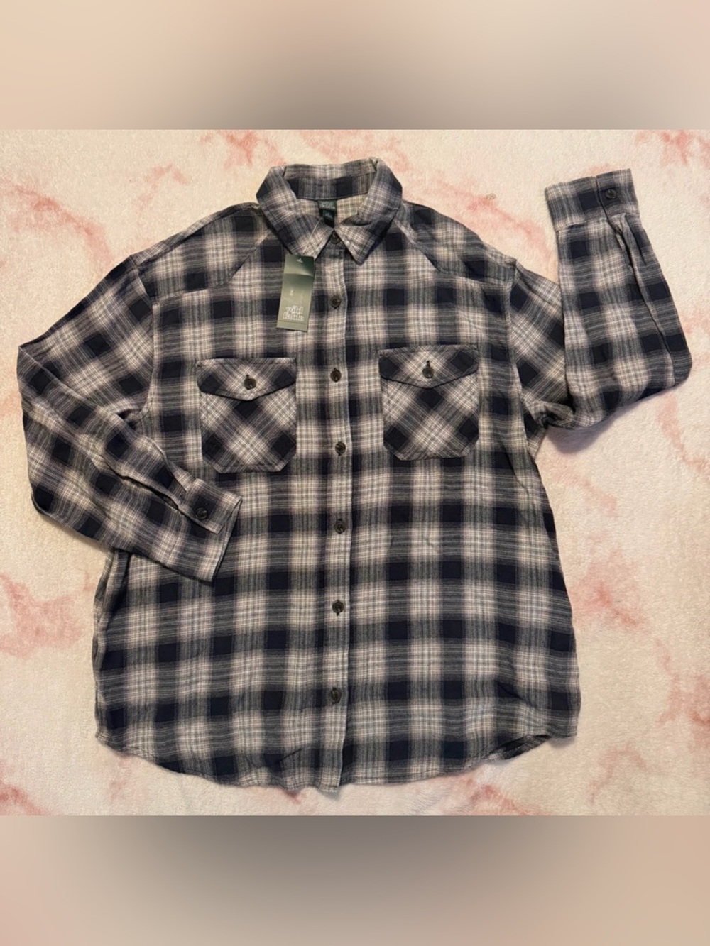Wild fable women’s plaid Flannel Button-Up Shirt - Black & Gray size M